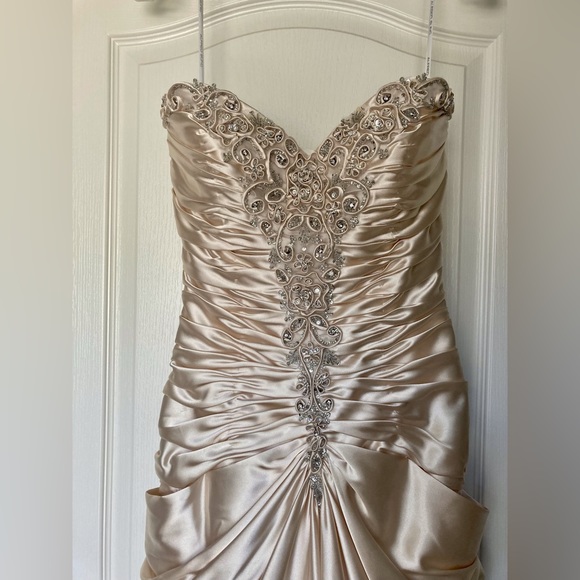 Alfred Sung Wedding Gown Champagne - Picture 4 of 7